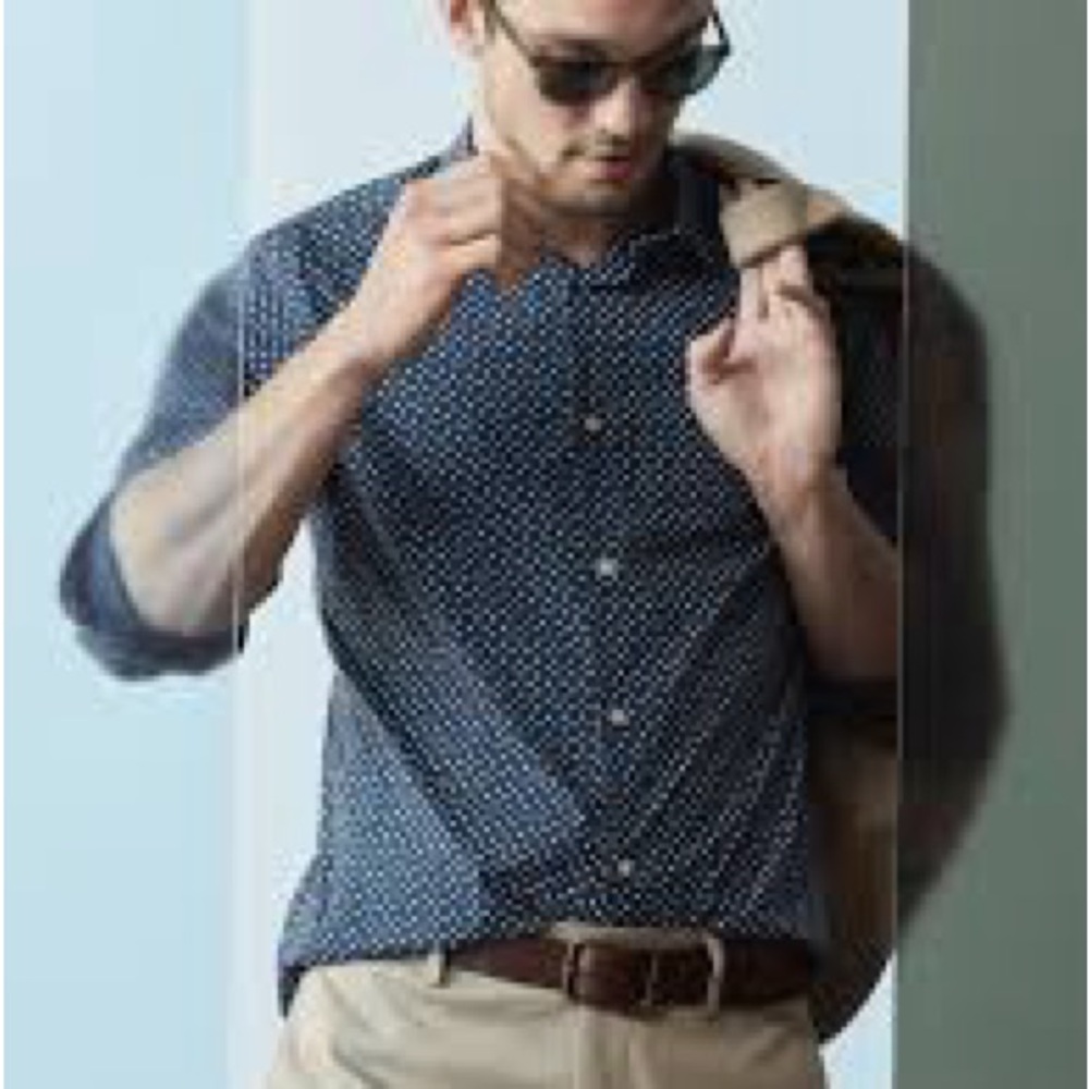 Banana Republic Men's Blue Patterned Shirt